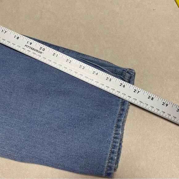 American Eagle Distressed Mom jeans Light wash Size Plus Size 18 Regular - Picture 15 of 16